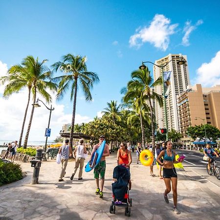 Aloha Vibes Await! Stylish Condo At Aloha Surf - Mountain And City Views Honolulu Bagian luar foto