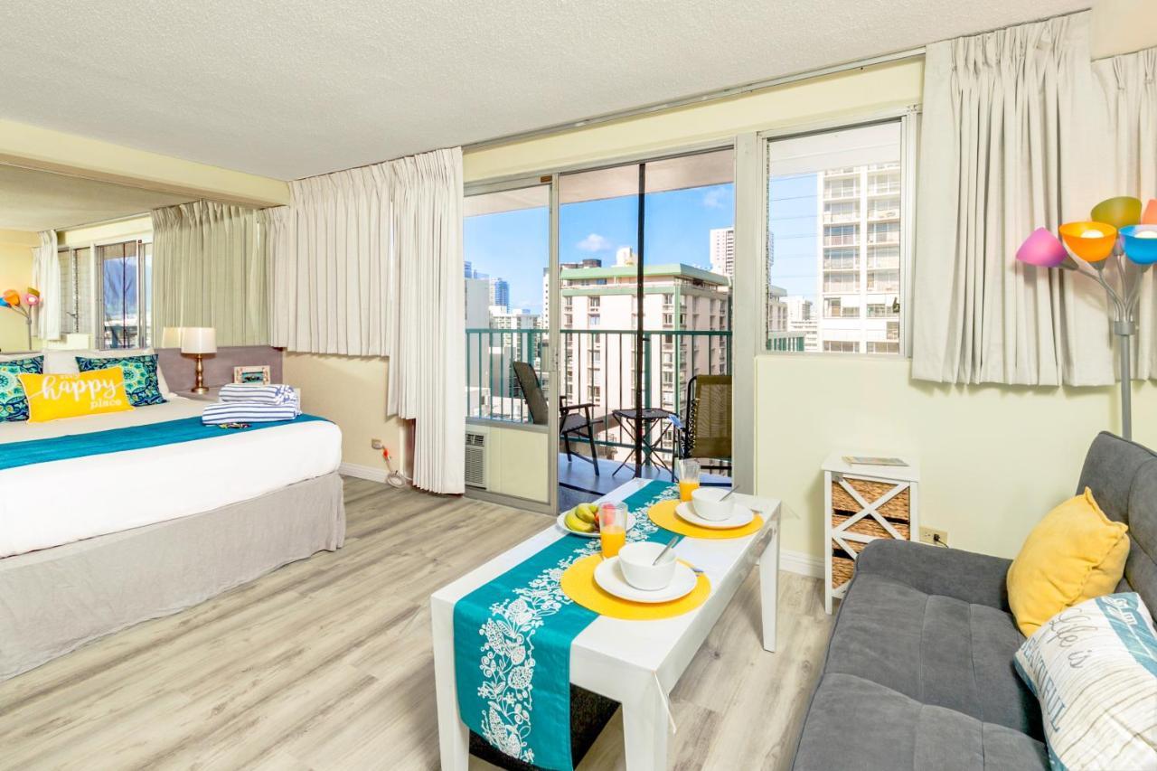 Aloha Vibes Await! Stylish Condo At Aloha Surf - Mountain And City Views Honolulu Bagian luar foto