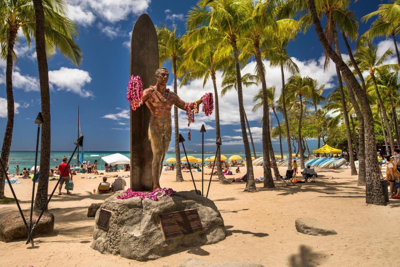 Aloha Vibes Await! Stylish Condo At Aloha Surf - Mountain And City Views Honolulu Bagian luar foto