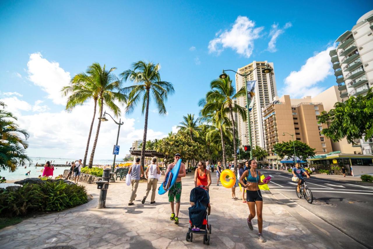 Aloha Vibes Await! Stylish Condo At Aloha Surf - Mountain And City Views Honolulu Bagian luar foto